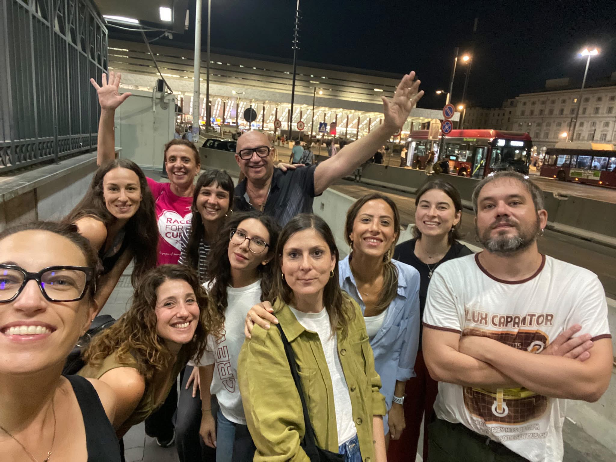 Il gruppo dei volontari di Roma Modesta alla stazione Termini